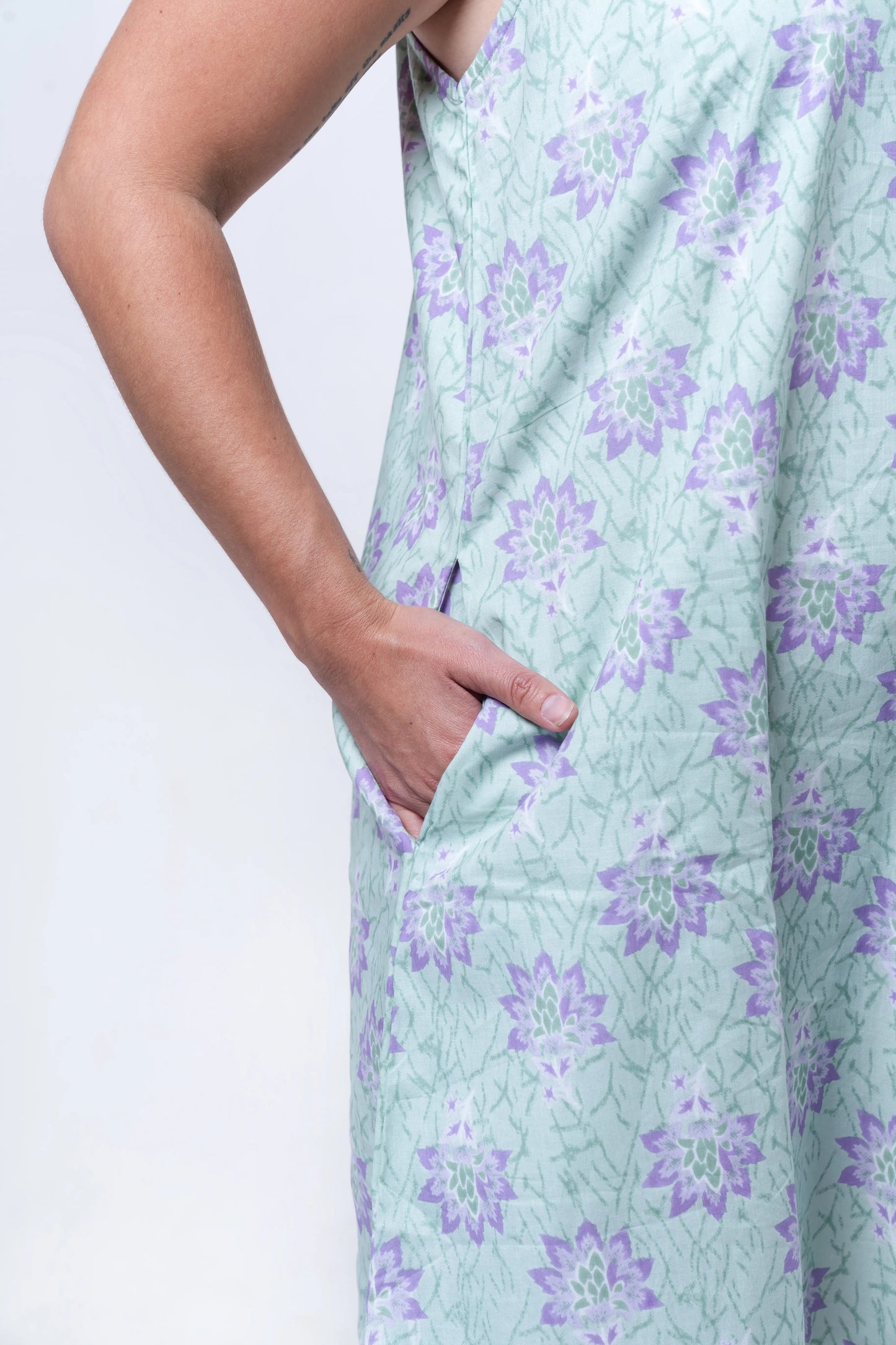 Lyra - Mock Neck Sleeveless Dress