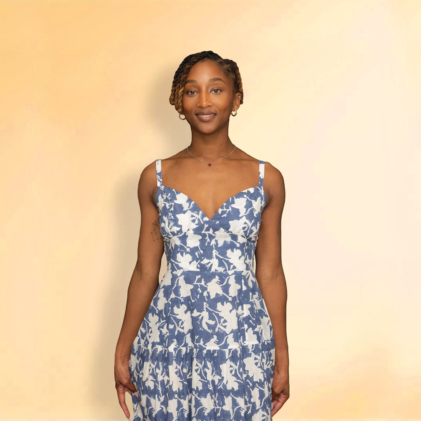 The Elira - Sweetheart Neckline Midi Dress